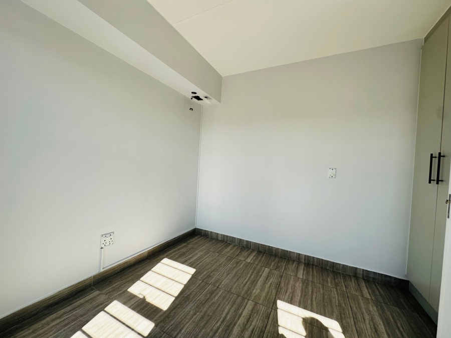 2 Bedroom Property for Sale in Parklands North Western Cape